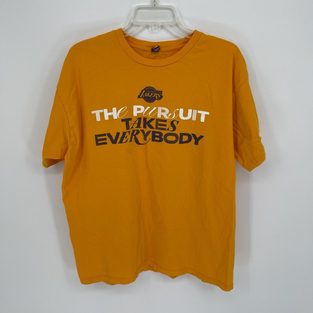 NBA Los Angeles Lakers Men's‎ Yellow Pursuit Graphic T-Shirt Size XL